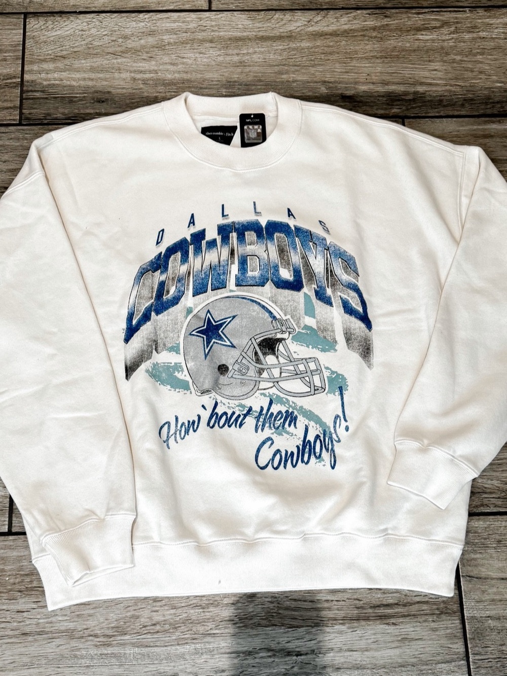 Abercrombie & Fitch Dallas Cowboys Crewneck Sweatshirt NWT - Picture 3 of 3